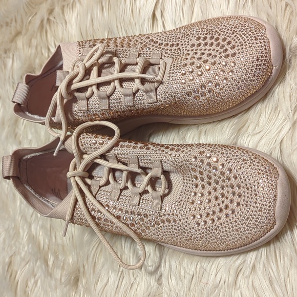 Rose Gold color Bling rhinestone Blondo lace up sneakers size 9.5 - Picture 2 of 12